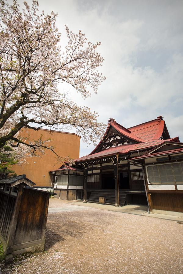 Temple Hotel Takayama Zenkoji Exterior photo